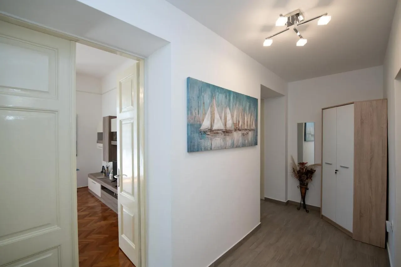 Apartment Rubinic Icici